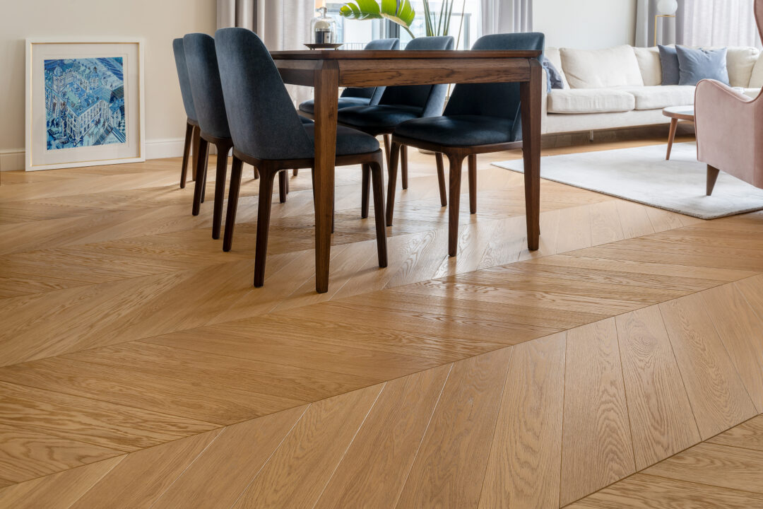 Olej czy lakier na podłodze drewnianej